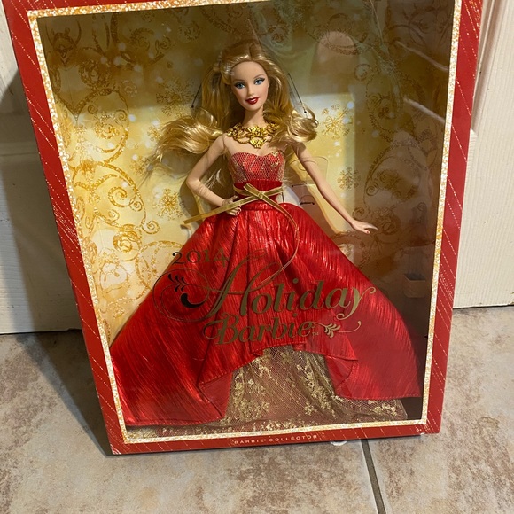 Holiday Barbie bundle - Picture 3 of 8